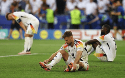 Nein! Unsere Fußballspieler sind ausgeschieden und das ganze Land weint