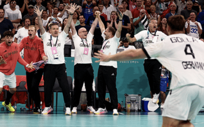 Die deutschen Handballer stehen nach 20 Jahren wieder im olympischen Finale und treffen auf Dänemark.